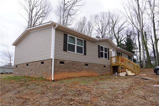 380 Avenue J, Lexington, NC 27292