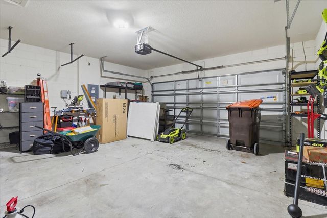 660 HICKORY COURSE LOOP, Ocala, FL 34472