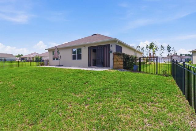 660 HICKORY COURSE LOOP, Ocala, FL 34472