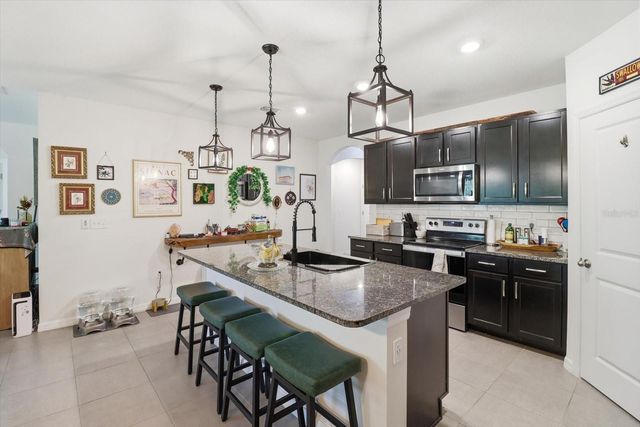 660 HICKORY COURSE LOOP, Ocala, FL 34472