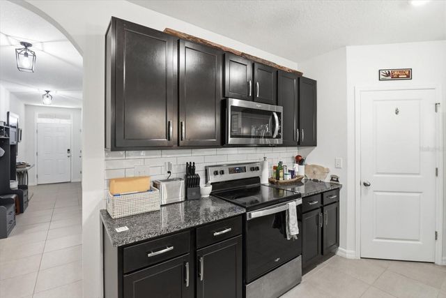 660 HICKORY COURSE LOOP, Ocala, FL 34472