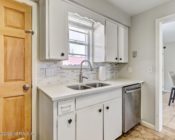 1551 EL CAMINO Road 4, Jacksonville, FL 32216