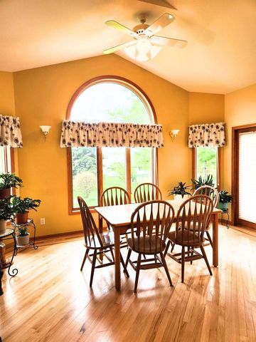 6912 Valiant Drive, Windsor, WI 53598