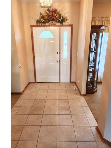 6912 Valiant Drive, Windsor, WI 53598