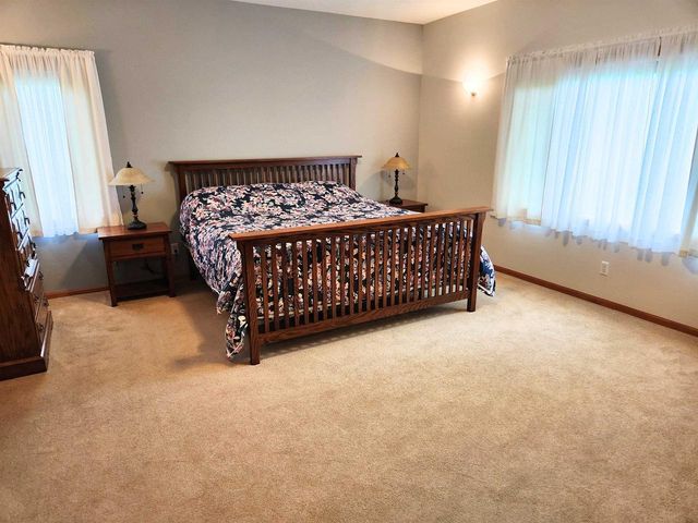 6912 Valiant Drive, Windsor, WI 53598