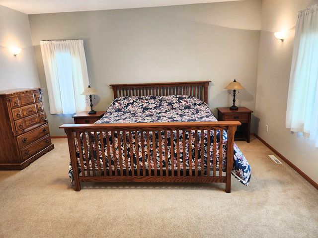 6912 Valiant Drive, Windsor, WI 53598