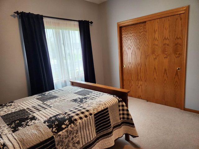 6912 Valiant Drive, Windsor, WI 53598