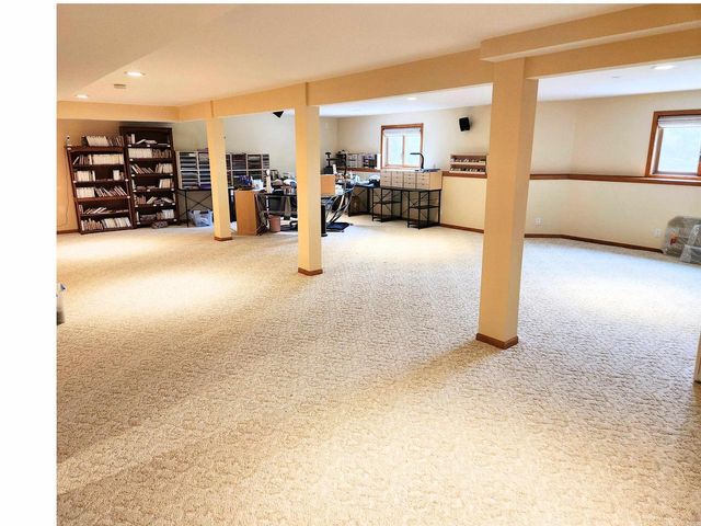 6912 Valiant Drive, Windsor, WI 53598