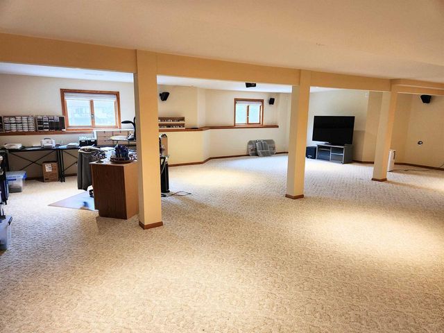 6912 Valiant Drive, Windsor, WI 53598