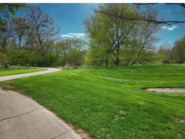 6912 Valiant Drive, Windsor, WI 53598