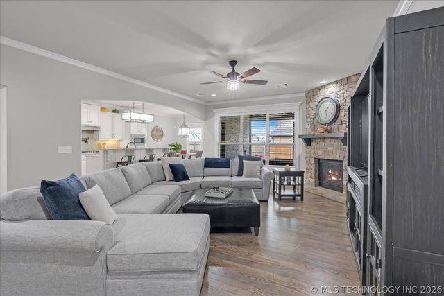 14484 S Lakewood Avenue, Bixby, OK 74008