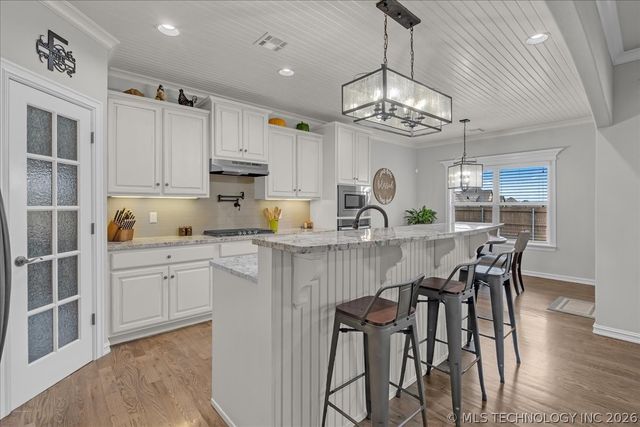 14484 S Lakewood Avenue, Bixby, OK 74008