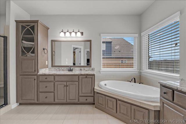 14484 S Lakewood Avenue, Bixby, OK 74008