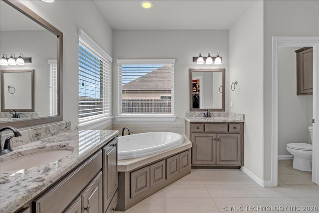 14484 S Lakewood Avenue, Bixby, OK 74008