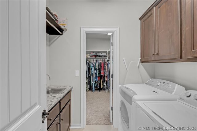 14484 S Lakewood Avenue, Bixby, OK 74008