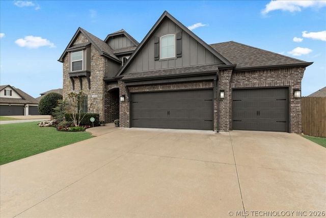 14484 S Lakewood Avenue, Bixby, OK 74008