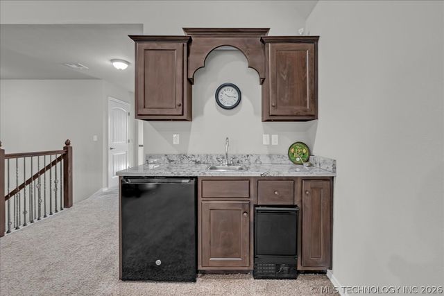 14484 S Lakewood Avenue, Bixby, OK 74008