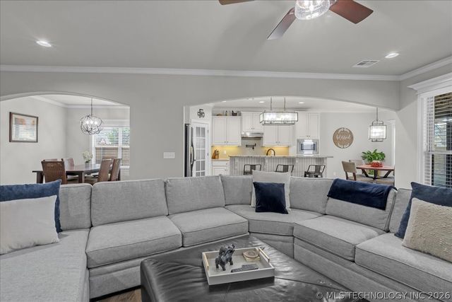 14484 S Lakewood Avenue, Bixby, OK 74008