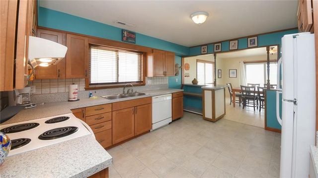 3656 Sandfiddler RD, Virginia Beach, VA 23456