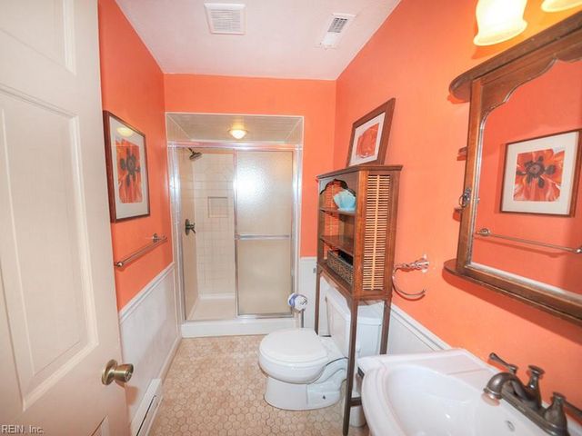 3656 Sandfiddler RD, Virginia Beach, VA 23456