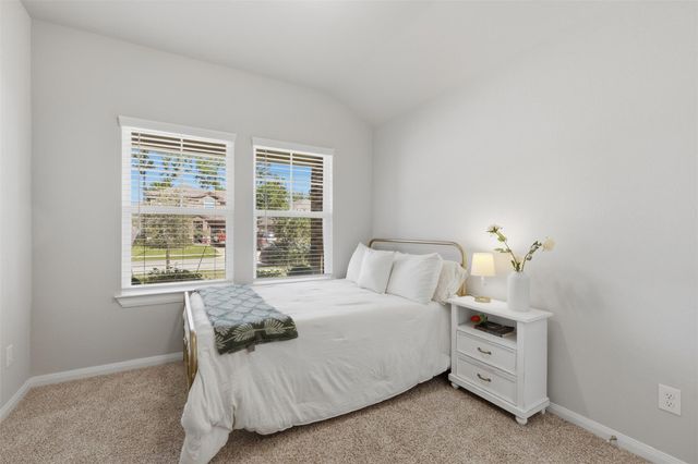 2304 W Winding Pines Drive, Tomball, TX 77375