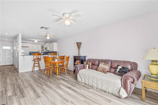 13953 Fortuna Bay Dr 8, Corpus Christi, TX 78418