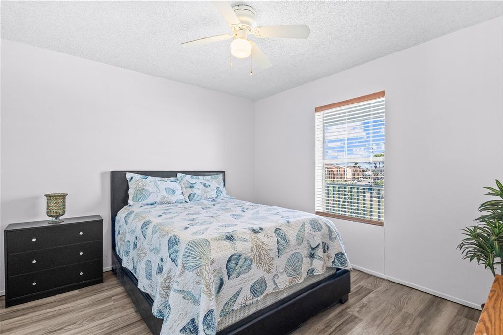 13953 Fortuna Bay Dr 8, Corpus Christi, TX 78418 — photo 4