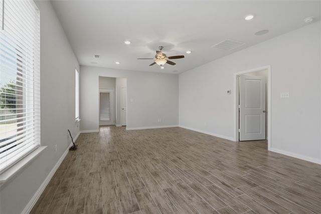 2701 S Market Square, Northlake, TX 76247