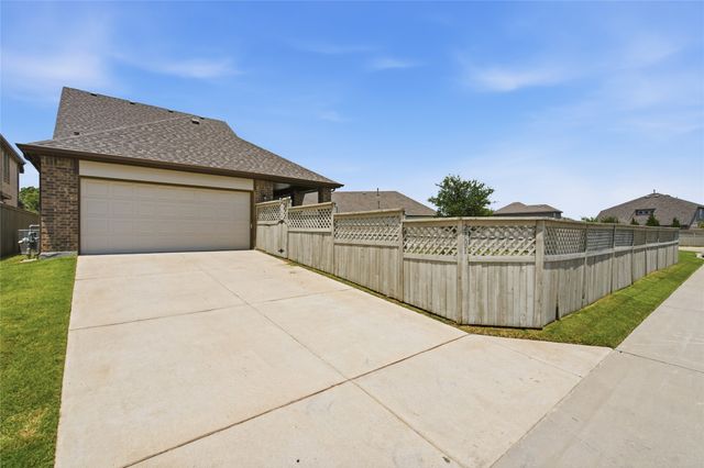 2701 S Market Square, Northlake, TX 76247