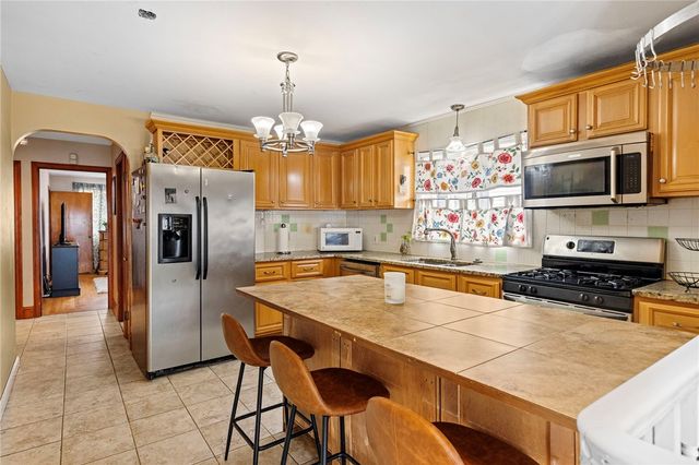 734 River Avenue, Providence, RI 02908