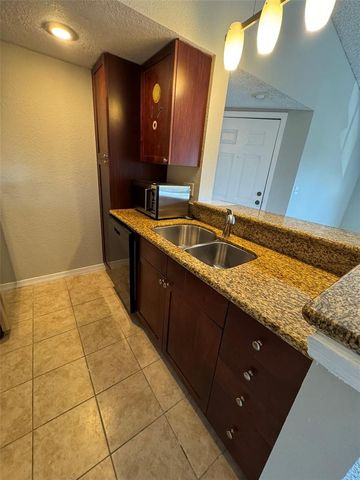 5152 CONROY ROAD 1333, Orlando, FL 32811