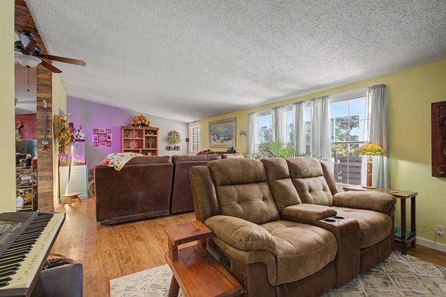 180 Gifford Ln, Hohenwald, TN 38462