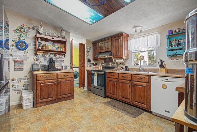 180 Gifford Ln, Hohenwald, TN 38462