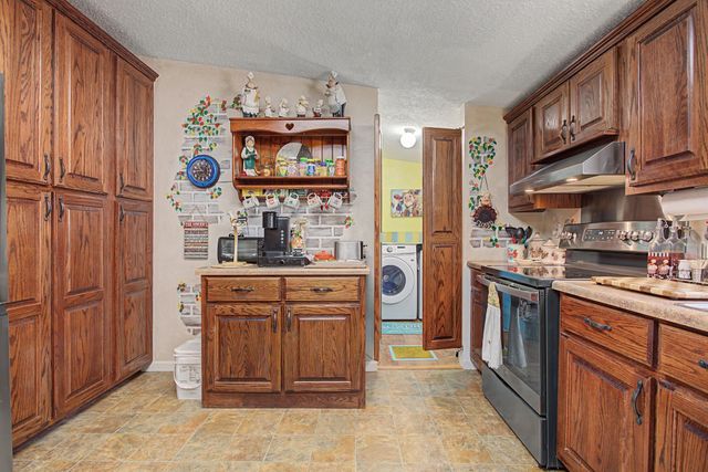 180 Gifford Ln, Hohenwald, TN 38462