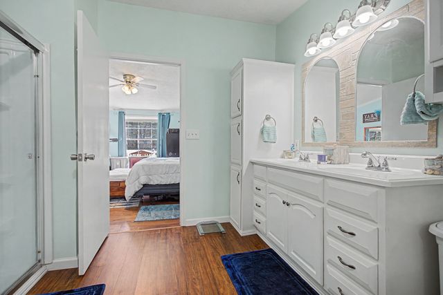 180 Gifford Ln, Hohenwald, TN 38462