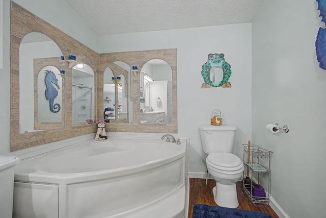 180 Gifford Ln, Hohenwald, TN 38462