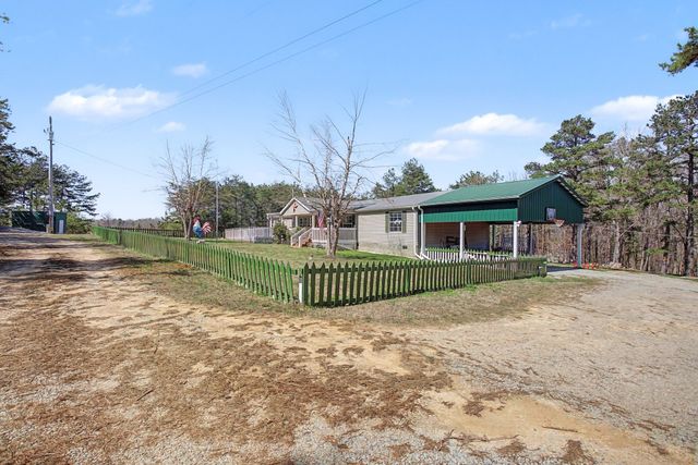 180 Gifford Ln, Hohenwald, TN 38462