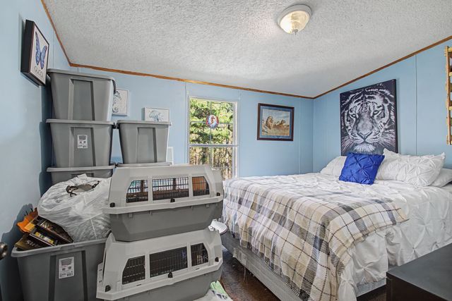 180 Gifford Ln, Hohenwald, TN 38462