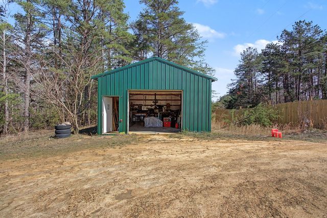 180 Gifford Ln, Hohenwald, TN 38462