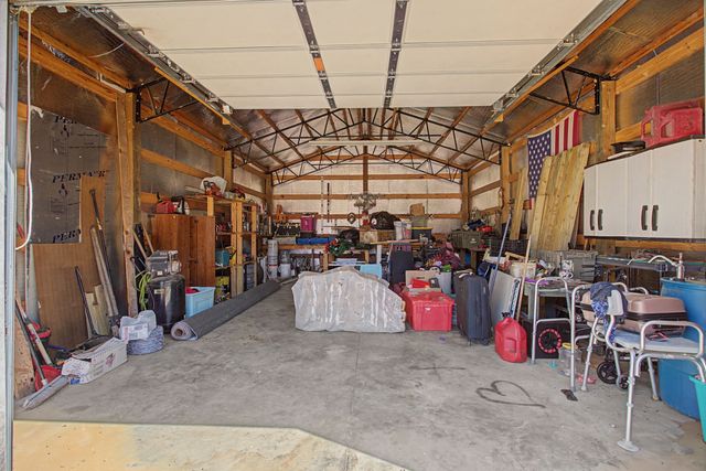 180 Gifford Ln, Hohenwald, TN 38462