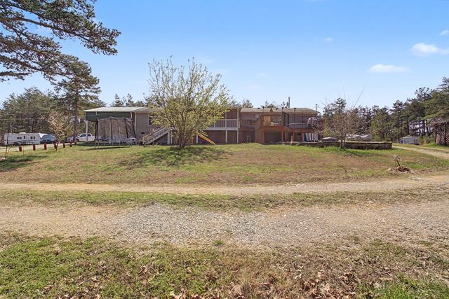 180 Gifford Ln, Hohenwald, TN 38462