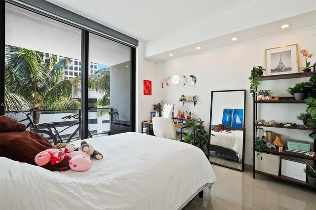 68 SE 6th Street 805, Miami, FL 33131