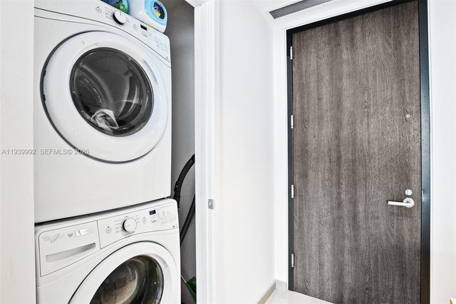 68 SE 6th Street 805, Miami, FL 33131