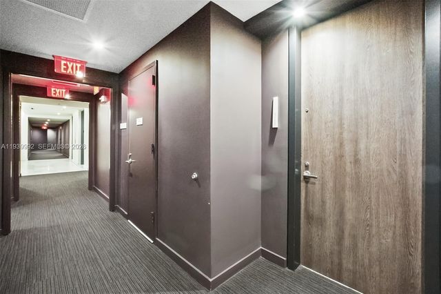 68 SE 6th Street 805, Miami, FL 33131