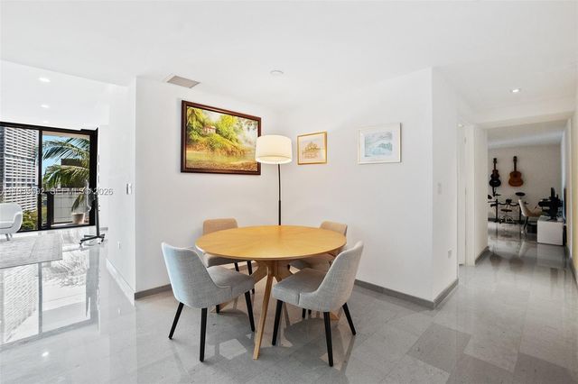 68 SE 6th Street 805, Miami, FL 33131