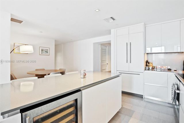 68 SE 6th Street 805, Miami, FL 33131