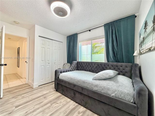 1333 Majesty Ter, Weston, FL 33327