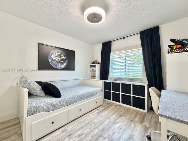 1333 Majesty Ter, Weston, FL 33327