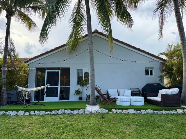 1333 Majesty Ter, Weston, FL 33327
