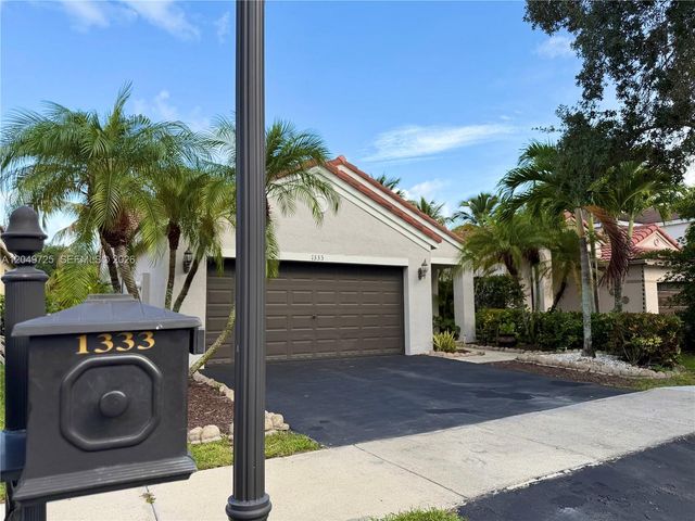 1333 Majesty Ter, Weston, FL 33327